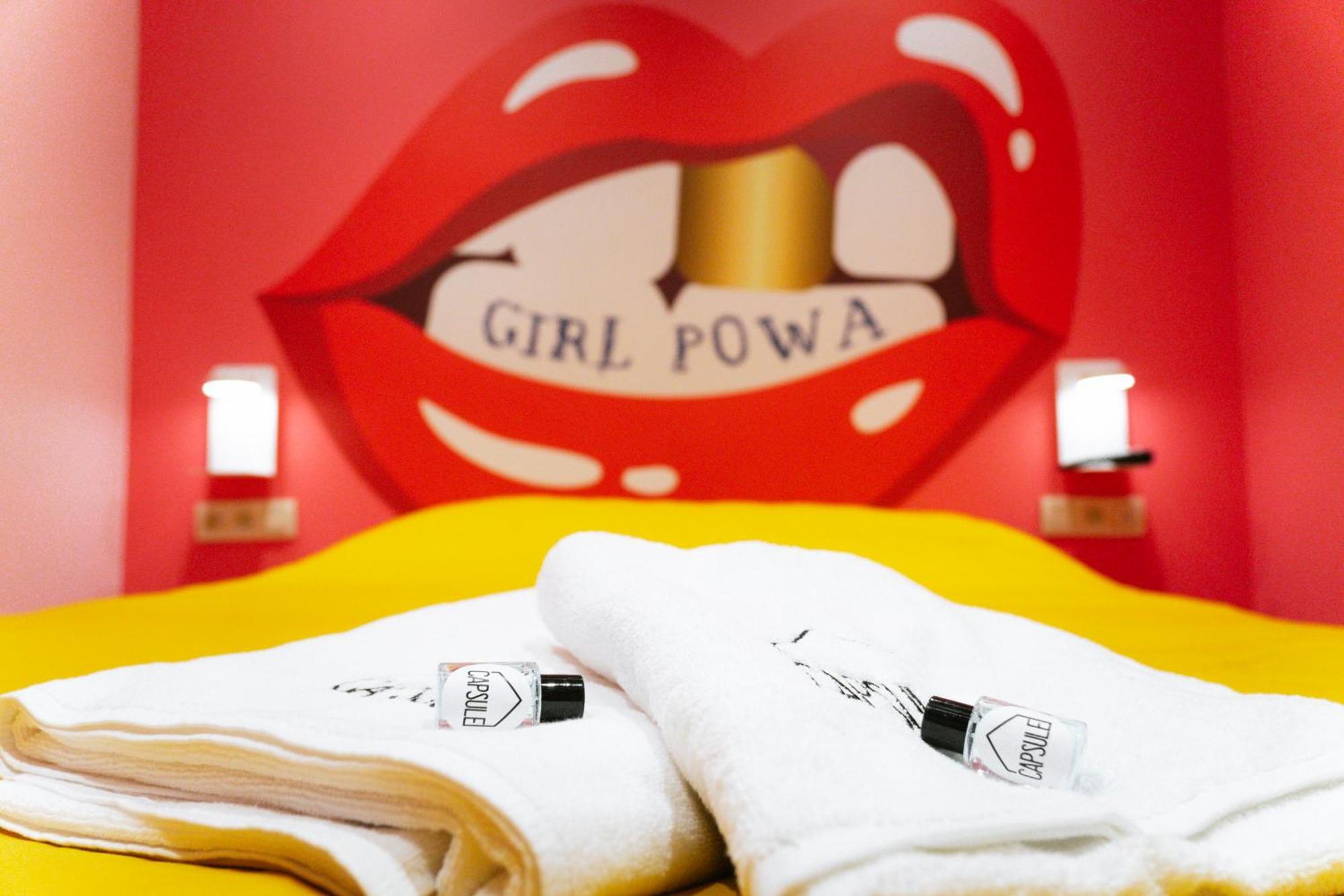 Capsule Girl Power Spa - Balneo - Sauna - Karaoke - Billard - 2 Chambres Charleroi Zewnętrze zdjęcie
