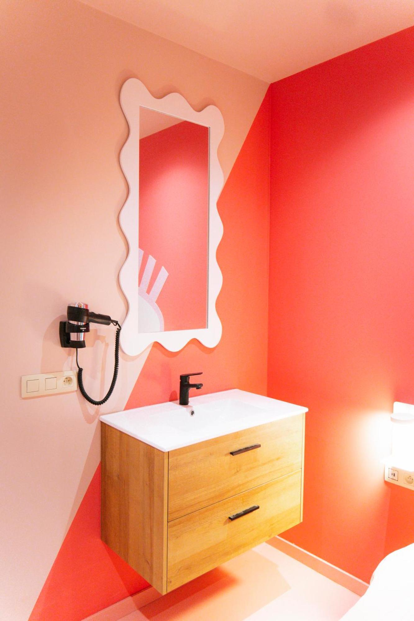 Capsule Girl Power Spa - Balneo - Sauna - Karaoke - Billard - 2 Chambres Charleroi Zewnętrze zdjęcie