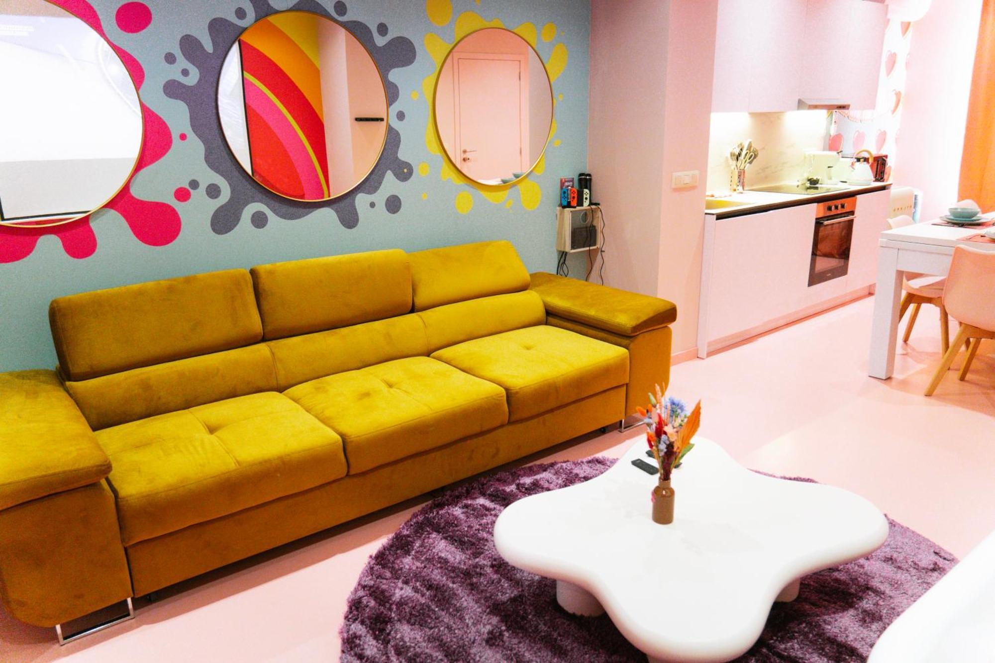 Capsule Girl Power Spa - Balneo - Sauna - Karaoke - Billard - 2 Chambres Charleroi Zewnętrze zdjęcie