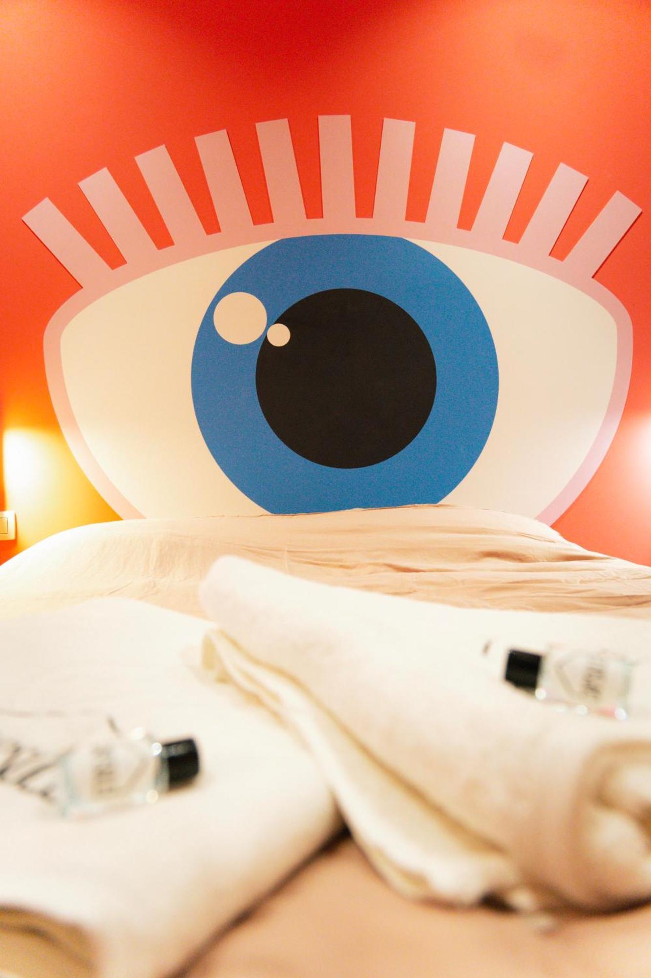 Capsule Girl Power Spa - Balneo - Sauna - Karaoke - Billard - 2 Chambres Charleroi Zewnętrze zdjęcie