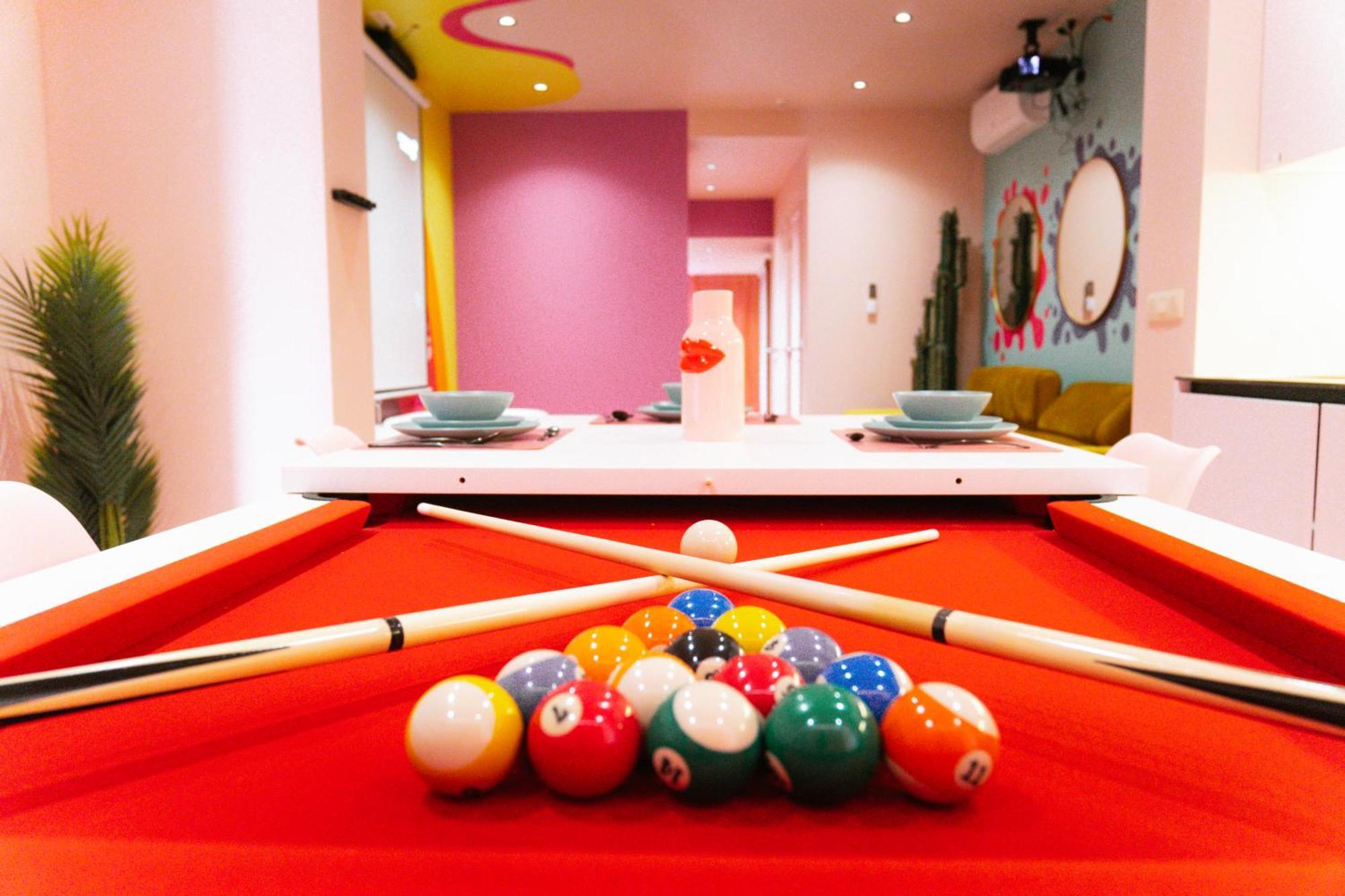 Capsule Girl Power Spa - Balneo - Sauna - Karaoke - Billard - 2 Chambres Charleroi Zewnętrze zdjęcie
