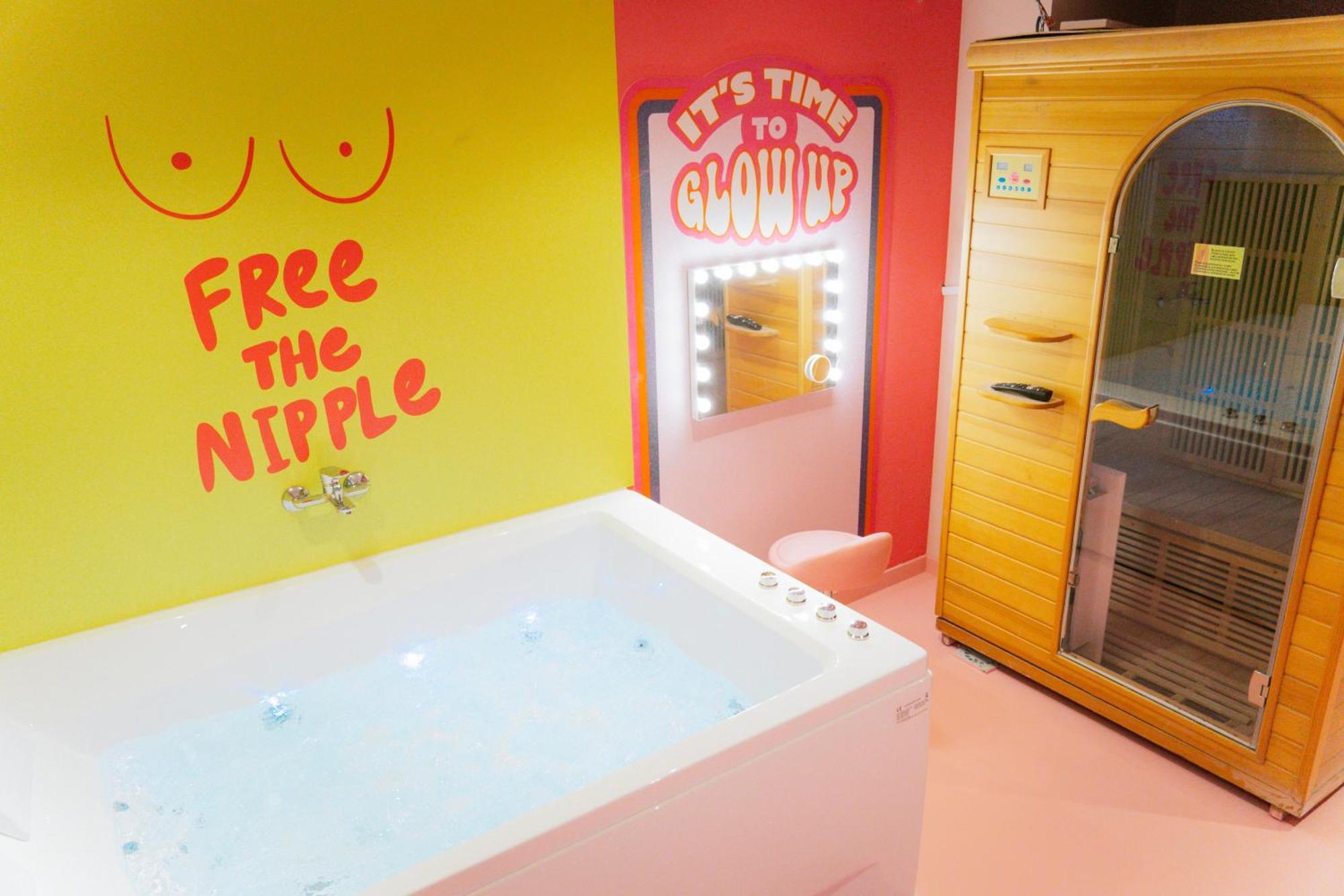 Capsule Girl Power Spa - Balneo - Sauna - Karaoke - Billard - 2 Chambres Charleroi Zewnętrze zdjęcie